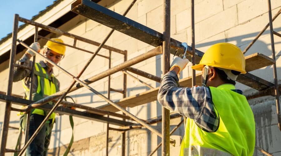 Professional gutter cleaning in Windsor, MA